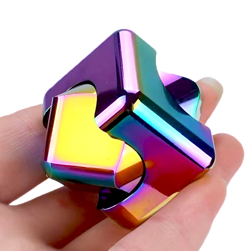 Quadratischer Infinity Fidget  – Cool Office Tech Gadgets Bewertung und Preis
