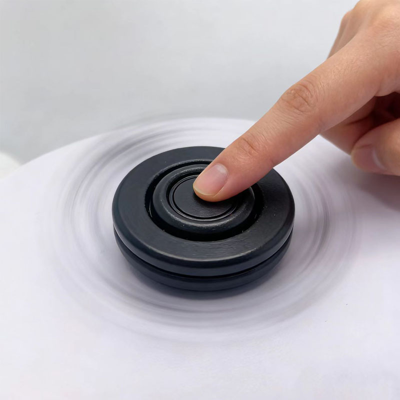 NEUER UFO Metall-Fidget-Spinne – Cool Office Tech Gadgets Bewertung und Preis